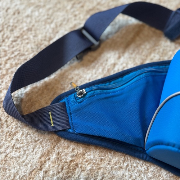 Nathan peak Hydration Waist Pack - Picture 5 of 6